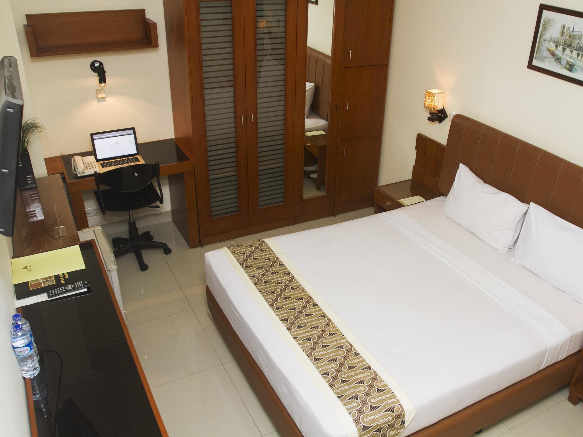 House Of Arsonia Tulip Hotel Jakarta Bagian luar foto