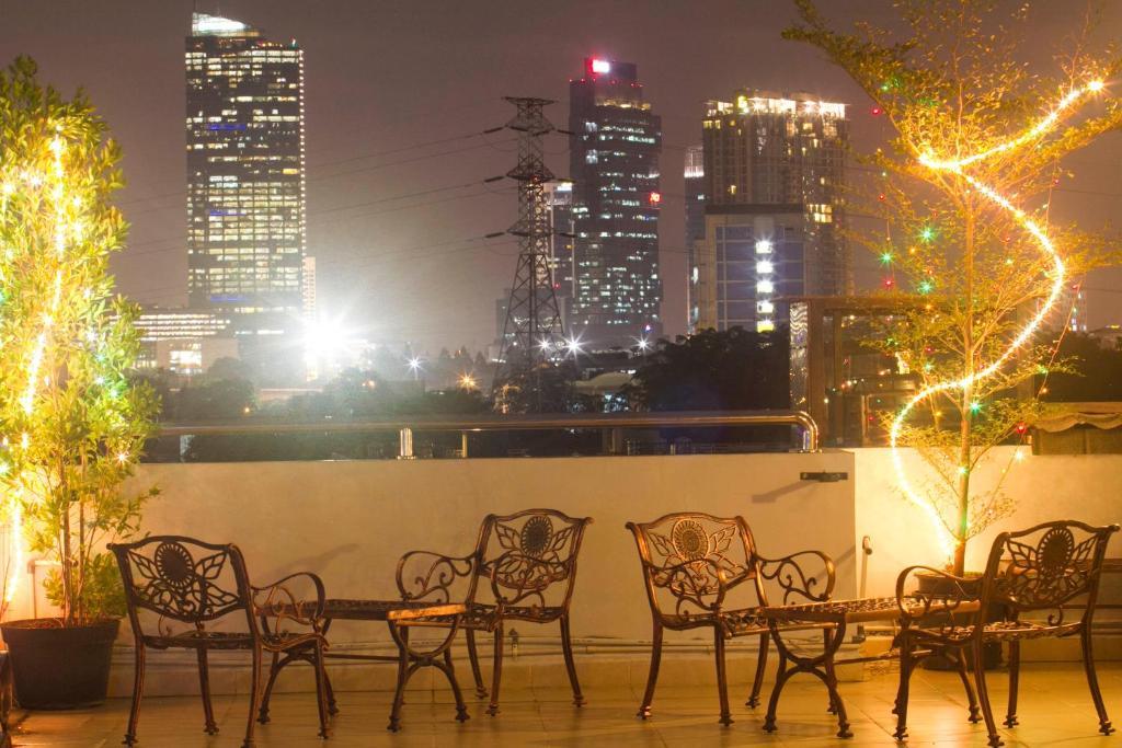 House Of Arsonia Tulip Hotel Jakarta Bagian luar foto