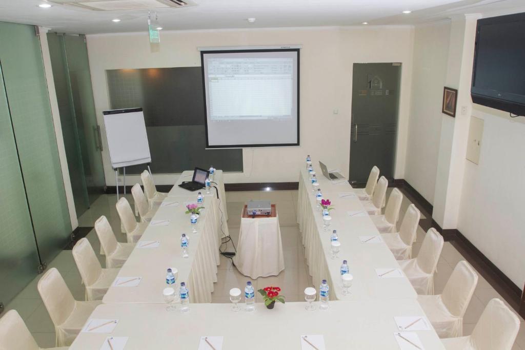 House Of Arsonia Tulip Hotel Jakarta Bagian luar foto